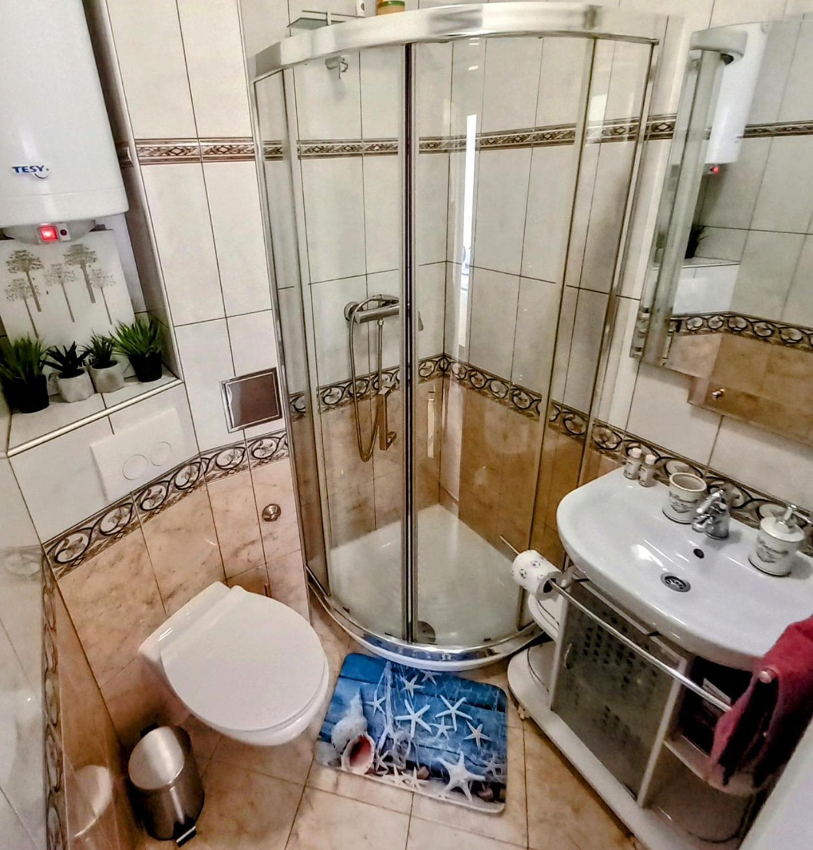 With View In Apartment
